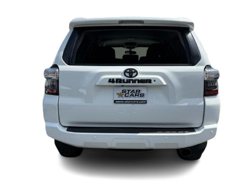 Toyota 4 RUNNER SR5 2021