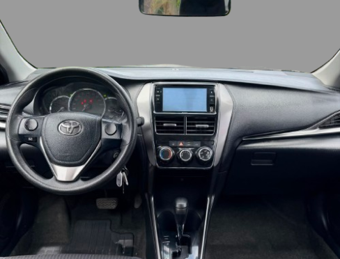 Toyota Yaris E 2023