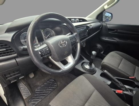 TOYOTA HILUX 2023
