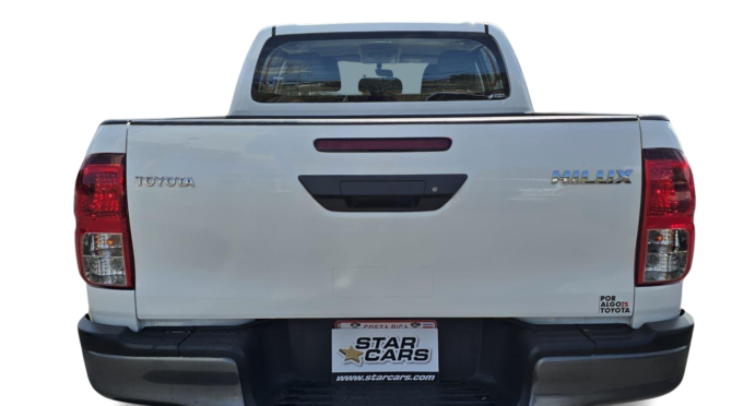 TOYOTA HILUX 2023