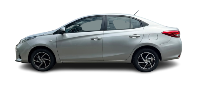 Toyota Yaris E 2023