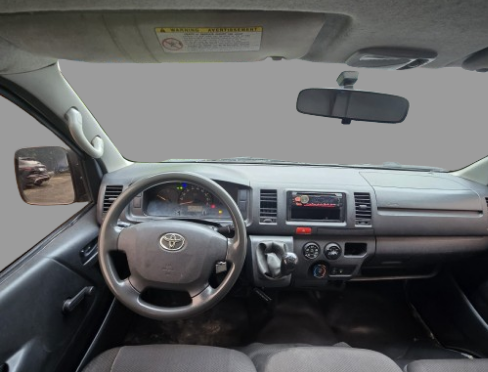 TOYOTA HIACE 2017