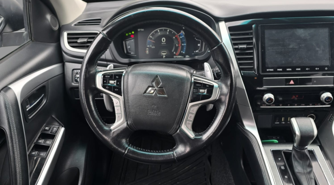 MITSUBISHI MONTERO SPORT 2023