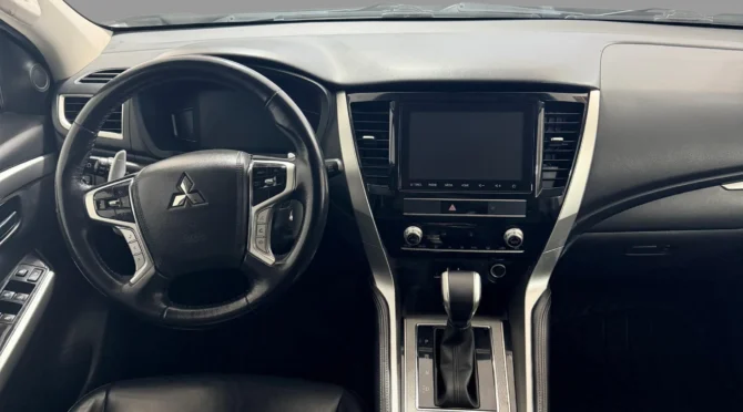 MITSUBISHI MONTERO SPORT 2023